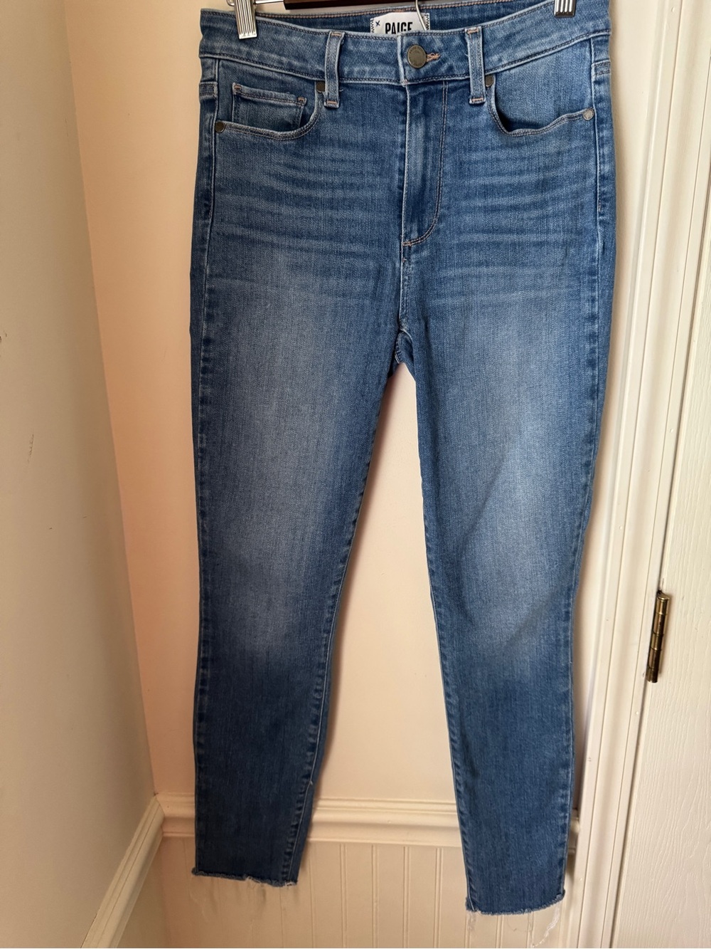 PAIGE Hoxton Ankle Blue Jeans with Frayed Hem Size 27